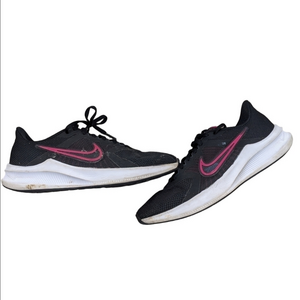Nike Women's Shoes Size 8.5 Wide